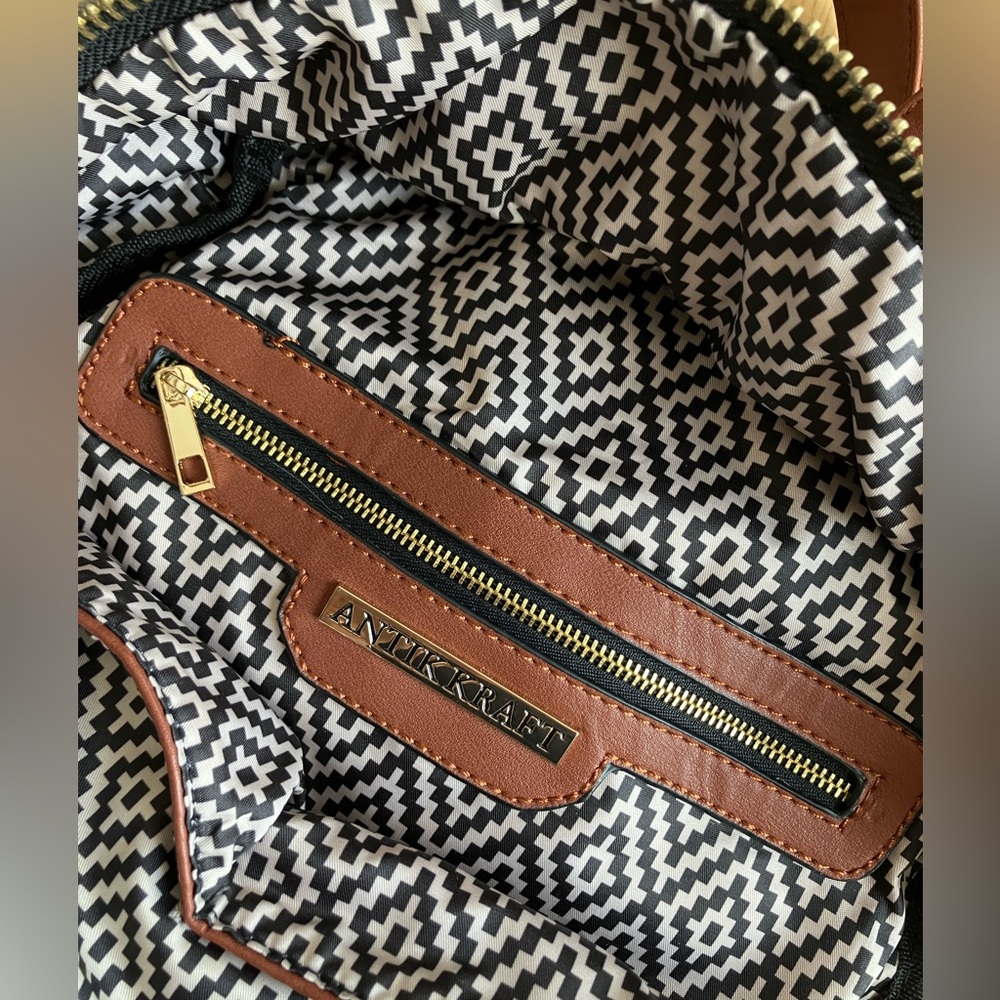 Antik Kraft Tan Canvas Mixed Media Backpack - Picture 2 of 9
